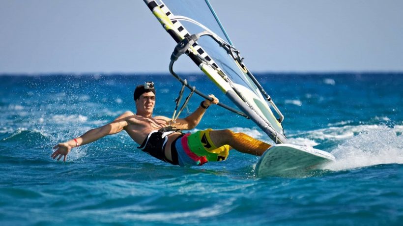 Nine windsurfing tips to get started
