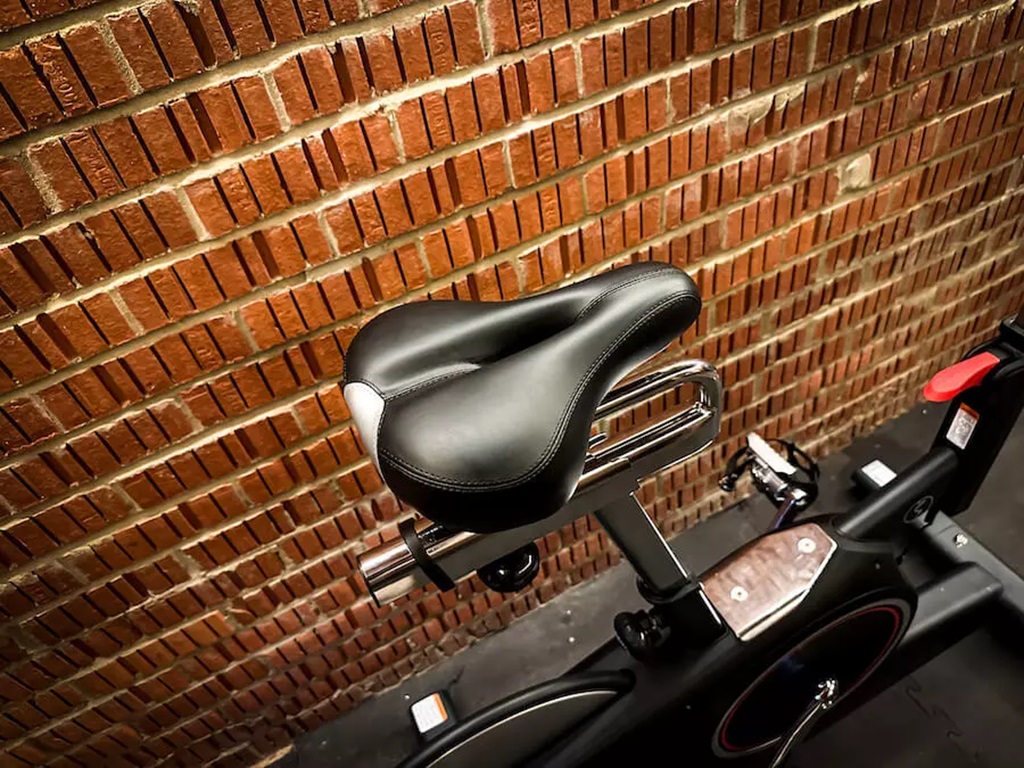 5 Tips for Getting Comfortable on a Stationary Bike Seat
