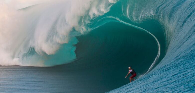 Where is the biggest wave in the world?