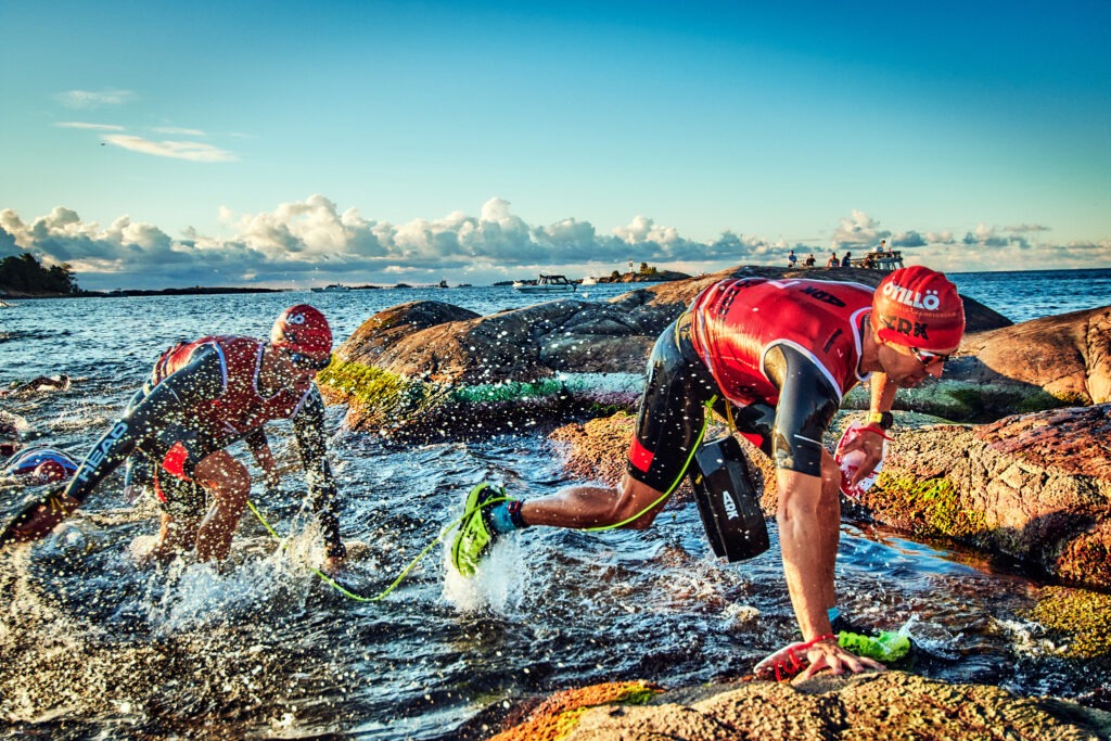 What equipment is mandatory for the ÖTILLÖ race